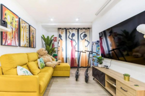 LUJO Parking, Proyector, Maquinita y Patinetes